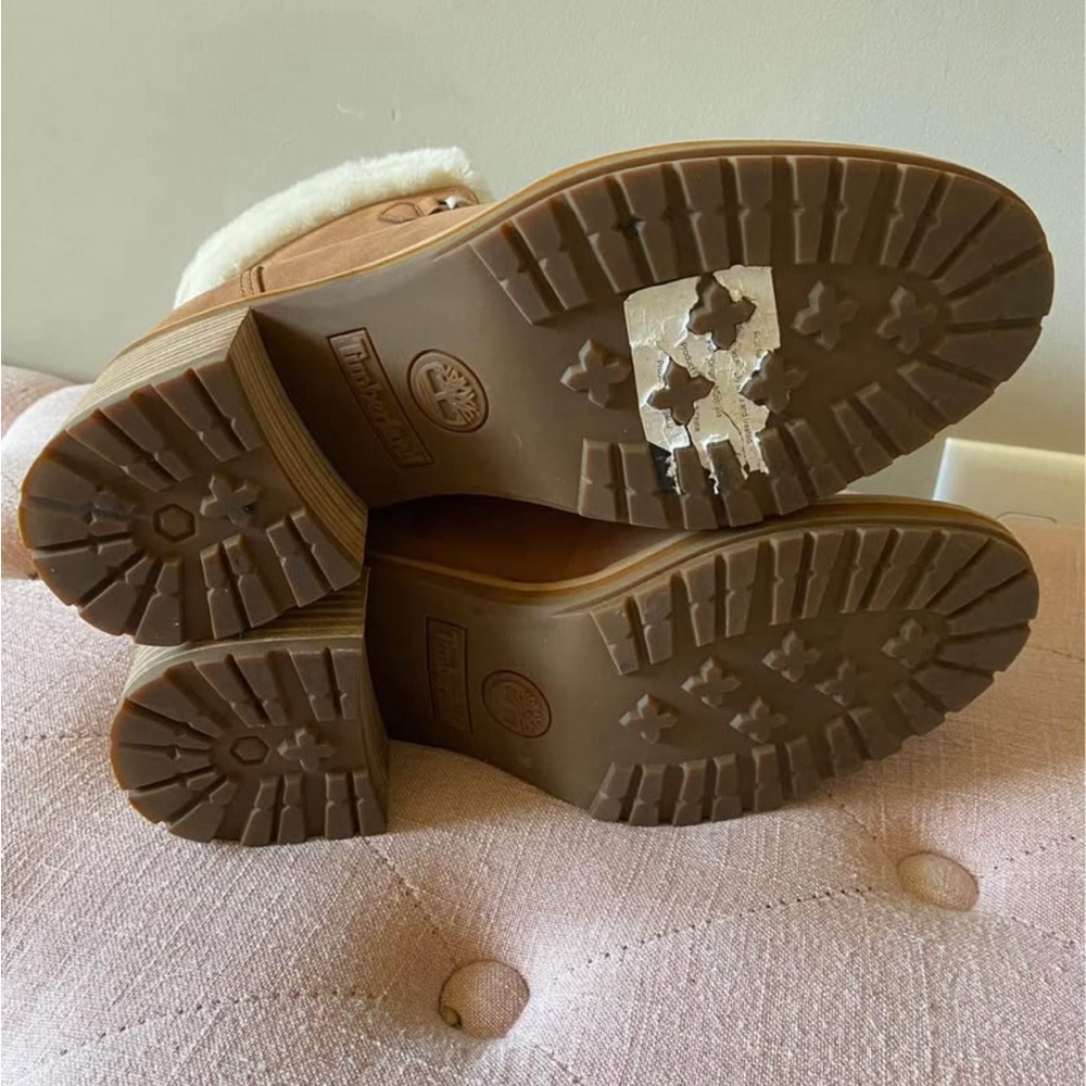 Timberland Women's Tan Ankle Boots - Picture 4 of 4